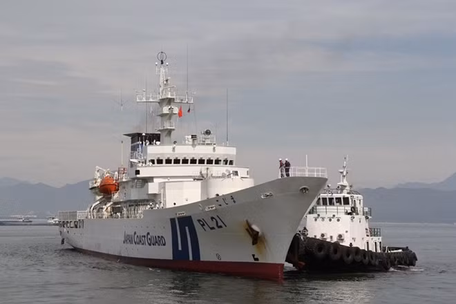 Japanese coast guard vessel KOJIMA visits Vietnam's Da Nang.