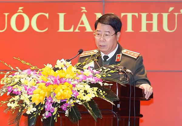 Deputy Minister Bui Van Nam speaking at the event.