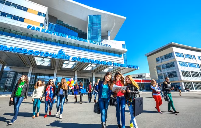 More opportunities created for Vietnamese students to study in Russia.