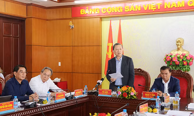 Minister To Lam speaking at the event.