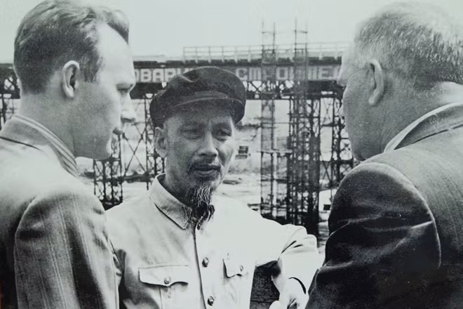 President Ho Chi Minh during his visit to Irkutsk city, Russia.