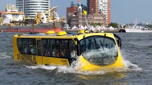 The first river bus route of Ho Chi Minh City will be put into operation on August 21 with one-way tickets priced at VND15,000, said a representative from the HCM City Department of Transport.