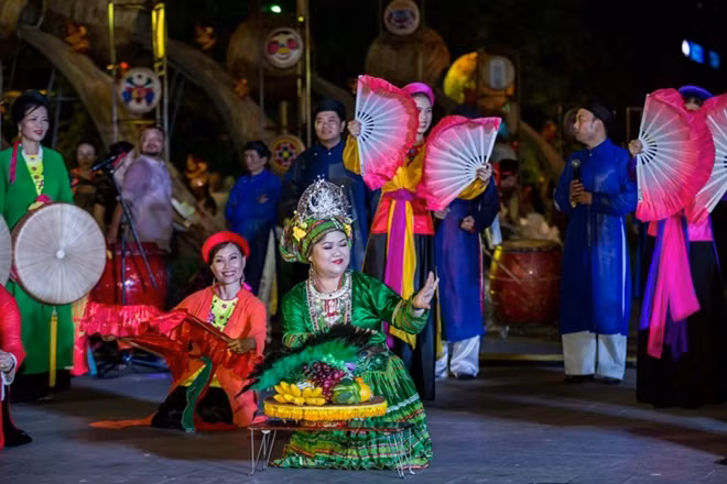 A Vietnamese folk culture festival took place from April 13-15 in Ho Chi Minh City to serve local people and visitors in celebration of the country’s annual Hung Kings' Festival.