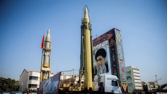 Iran stands ground on nuclear inspections as France warns of red line ảnh 1