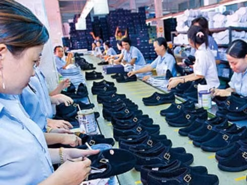 Footwear and handbag businesses have prioritized exporting their products over selling them domestically as profits are higher overseas and government incentives make it a more attractive proposition.
