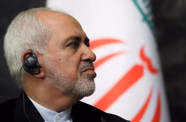Iran's Zarif says Trump has been lured by allies into killing 2015 nuclear deal ảnh 1