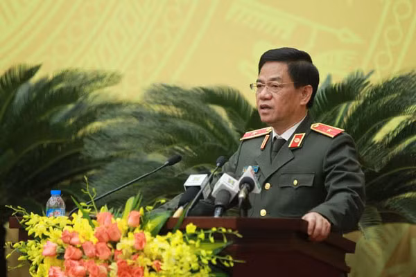 Major General Doan Duy Khuong speaking at the event.