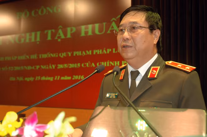 Lieutenant General Nguyen Ngoc Anh speaking at the event.