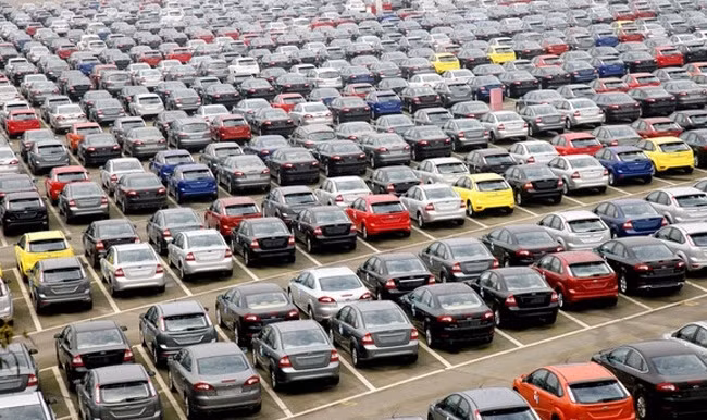 The automobile market saw a 5% growth rate in June as a result of automobile distributors’ efforts to reduce car prices in response to sharp falls in the previous months.