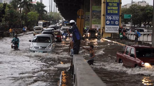 More than 100 dead in Philippine mudslides, flooding: officials ảnh 1
