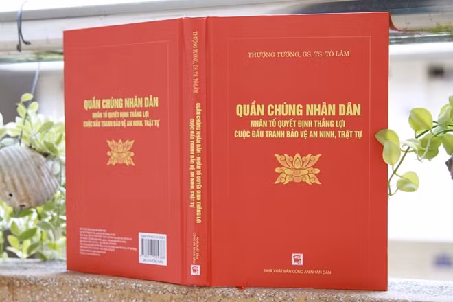 The 472-page book "The people - the decisive factor to victory in struggle for security and order".