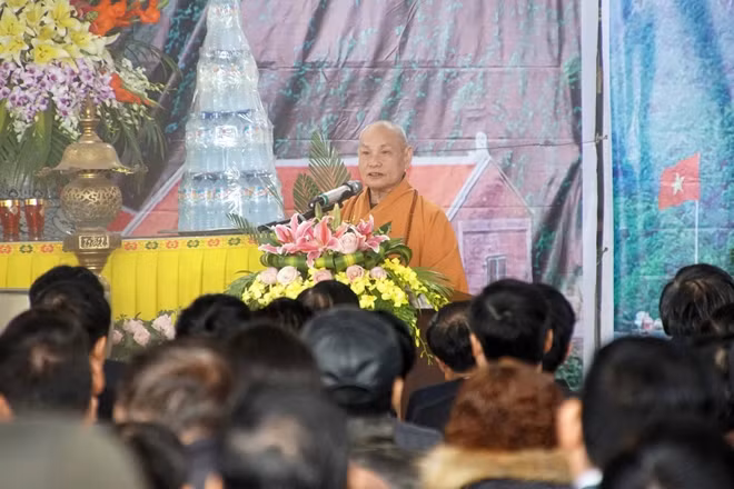 He founded the first Vietnamese School of Buddhism called “Thien Tong” or Truc Lam Yen Tu Zen on the 1,068m-high Yen Tu Mountain. The 20,000ha site is considered the capital of Vietnamese Buddhism.