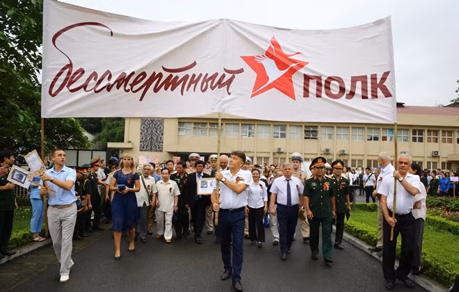 The “Immortal Regiment” at the Imperial Citadel of Thang Long.