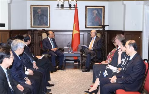 Overview of the meeting between Prime Minister Nguyen Xuan Phuc and Angel Gurria, Secretary-General of the Organisation for Economic Cooperation and Development