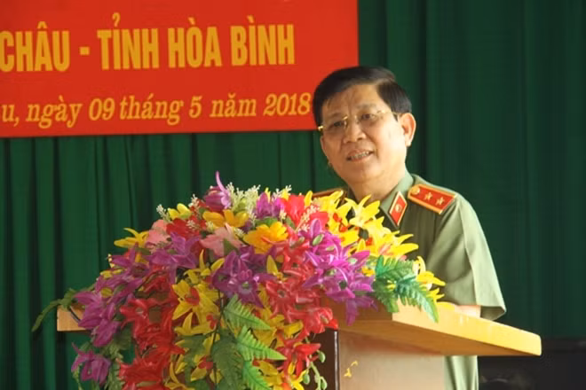 Lieutenant General Nguyen Van Son, Deputy Minister of Public Security speaking at the meeting.