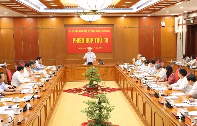 Party General Secretary and President Nguyen Phu Trong speaks at the meeting. (Photo: VNA)