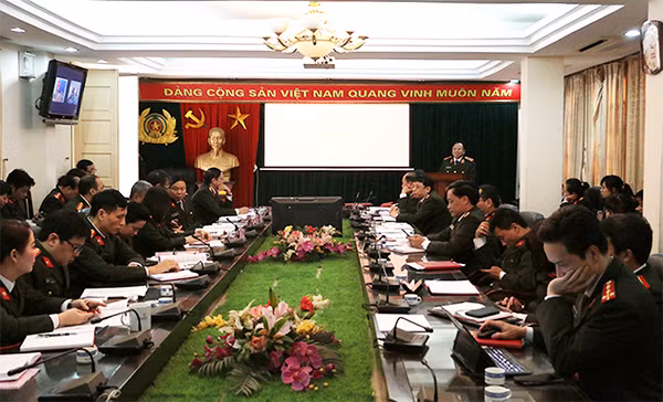 Major General Mai Van Ha, Deputy General Director of General Department of Politics under the Ministry of Public Security speaking at the event.