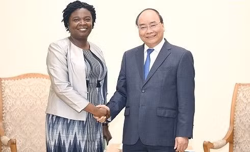Prime Minister Nguyen Xuan Phuc receives WB Vice President for East Asia and Pacific Victoria Kwakwa.