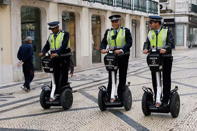 Save the best for the last, Segway stands for modernity, so as Italy police. Save the best for the last, Segway stands for modernity, so as Italy police.
