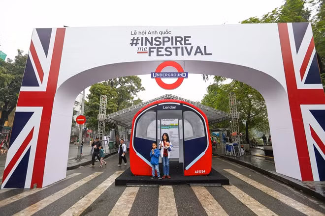 UK’s InspireMe Festival was not only a cultural event but was also an opportunity to tighten the solidarity between the Vietnamese people and international friends in general and the British people in particular.