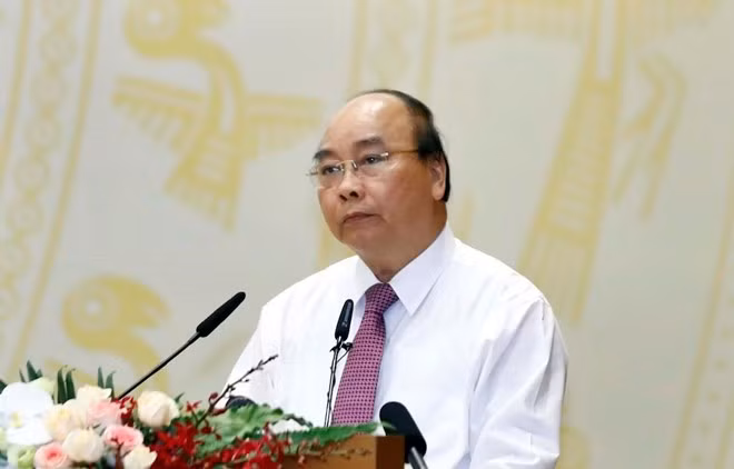 Prime Minister Nguyen Xuan Phuc addresses the meeting (Photo: VNA)