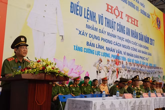 Major General Nguyen Van Son, Deputy Minister of Public Security speaking at the event.