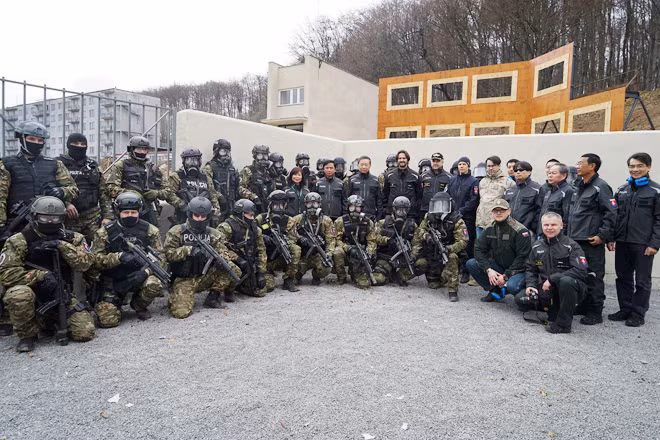 Minister To Lam and Deputy Prime Minister, Minister of Internal Affair Robert Kalinak visited the Rapid Response and Counter Terrorism Training Center