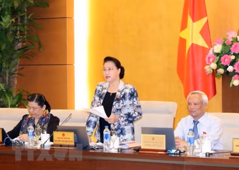 National Assembly Chairwoman Nguyen Thi Kim Ngan speaks at the session
