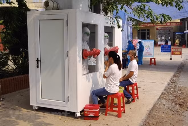 Nghia also said that currently, the team can complete 50 products a week to help cope with the epidemic situation as it develops.