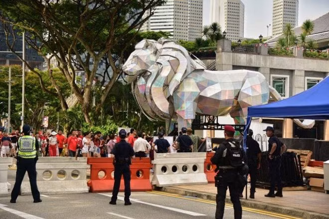There will be around 5,600 people involved in safety and security measures for this year's National Day Parade at the Padang. (Source: straitstimes.com).