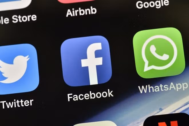 Thailand’s Ministry of Digital Economy and Society announced on August 30 that it will establish a 24-hour fact-checking centre to handle fake online news (Photo: AP)