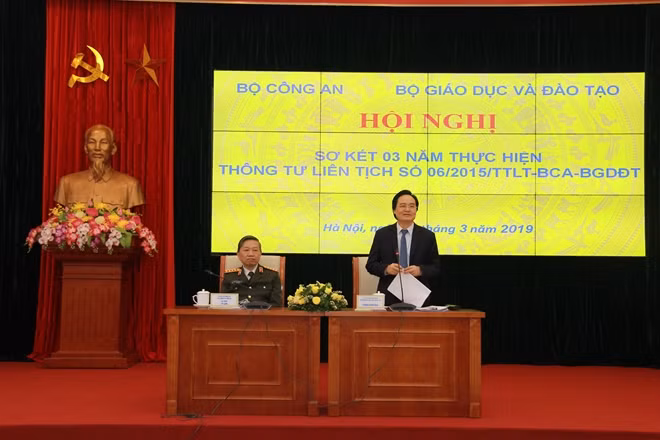The two ministers at the event.