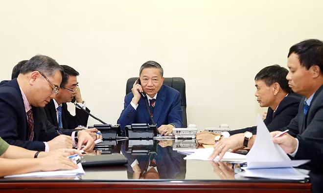 Minister To Lam makes a phone call to Priti Patel, Home Secretary of the United Kingdom of Great Britain and Northern Ireland.