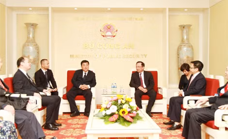 An overview of the reception.