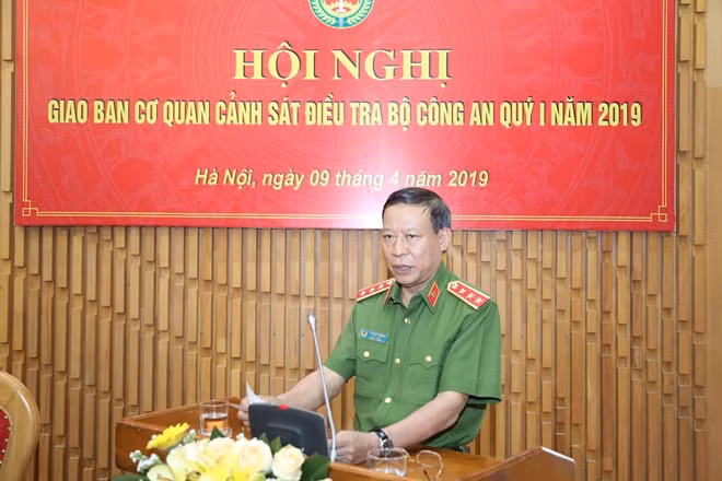 Deputy Minister Le Quy Vuong speaks at the event.