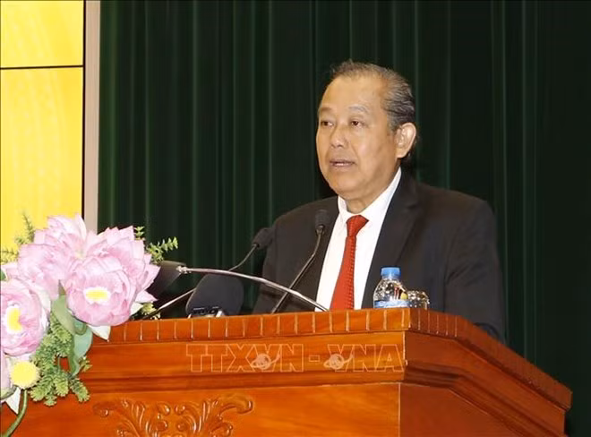 Deputy Prime Minister Truong Hoa Binh speaks at the meeting (Photo: VNA)