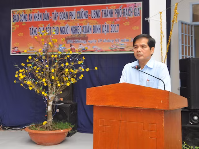 Mr. Nguyen Quoc Su, Chairman of Rach Gia Municipal People's Committee.