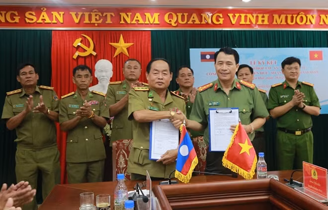 Leaders of the two Departments expressed thanks to the two sides’ police forces and people