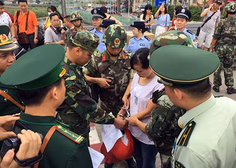 The arrest of Duong Thi Ha