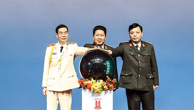 The launching of the CAND Online Chinese edition