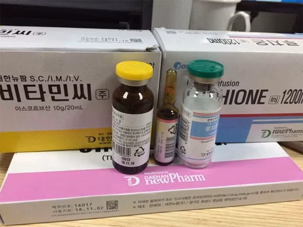 Skin-whitening substances advertised by beauty spas. Photo from Facebook