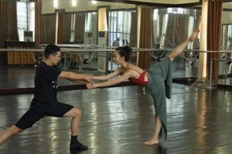Classical ballet Giselle comes to Ho Guom Opera House ảnh 4