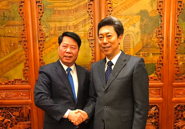 Deputy Minister Bui Van Nam and Minister of National Security of China Chen Wenqing.