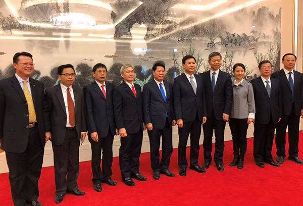 Deputy Minister Bui Van Nam, Permanent Deputy Minister of the Chinese Public Security Wang Xiaohong and the high-ranking delegation of the two sides.