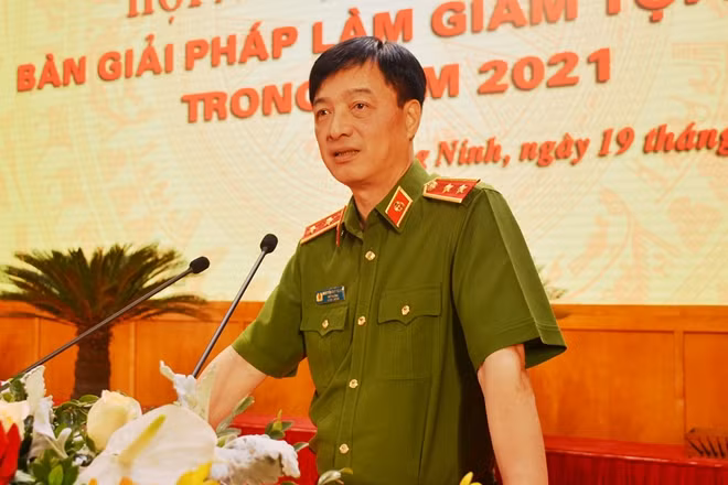 Deputy Minister Nguyen Duy Ngoc speaks at the event.