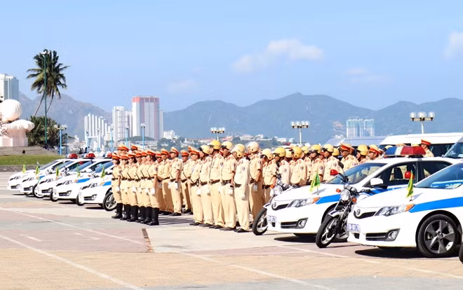 Traffic police deploy forces to ensure traffic safety for upcoming ASEAN Foreign Ministers' Retreat ảnh 1