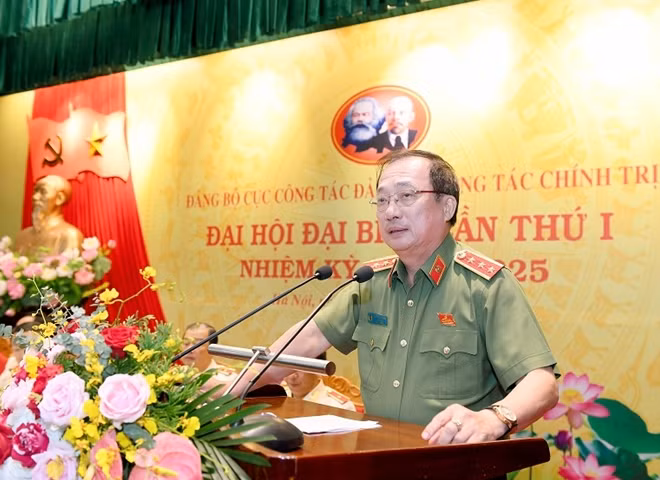 Deputy Minister Nguyen Van Thanh speaks at the event.