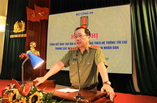 Deputy Minister Nguyen Van Thanh speaks at the event.