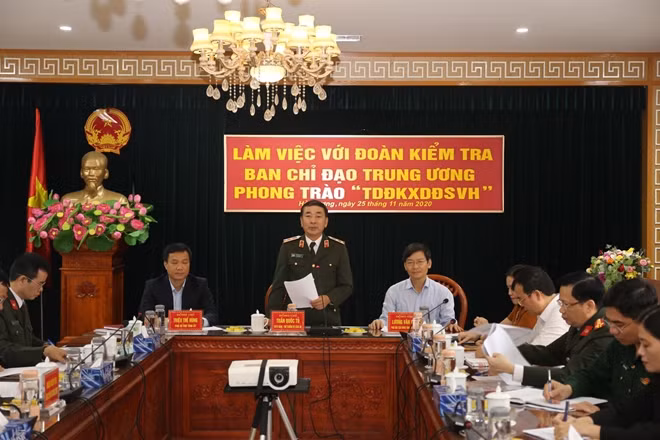 Deputy Minister Tran Quoc To speaks at the event.