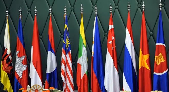ASEAN cohesive and proactive adaptation in preventing and fighting transnational crimes ảnh 1